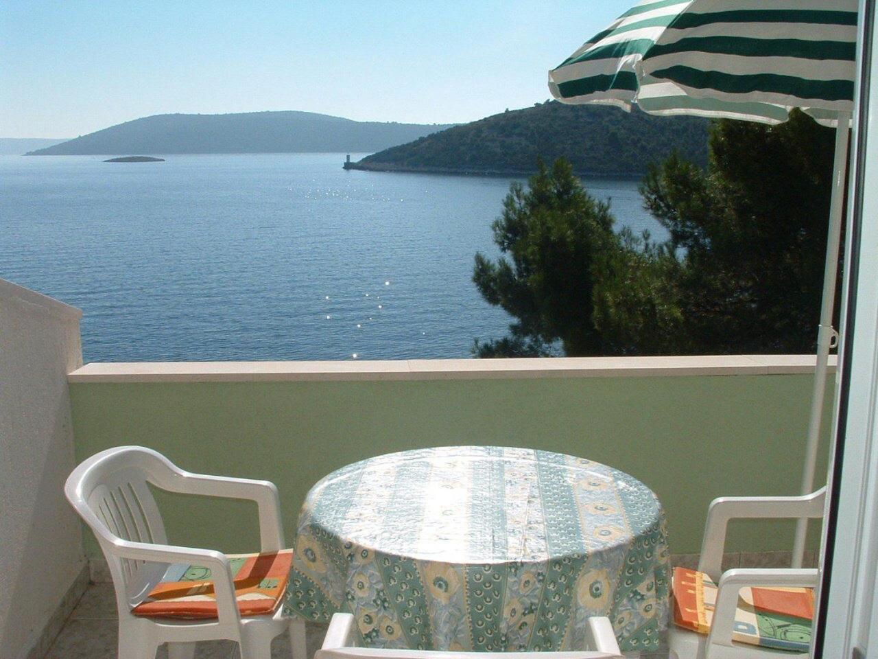 Apartments Tonka Vinišće Extérieur photo